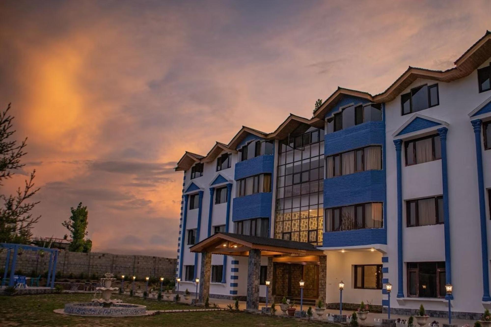 Echor Kashmir Holidays Resort Srinagar Srīnagar Exterior foto